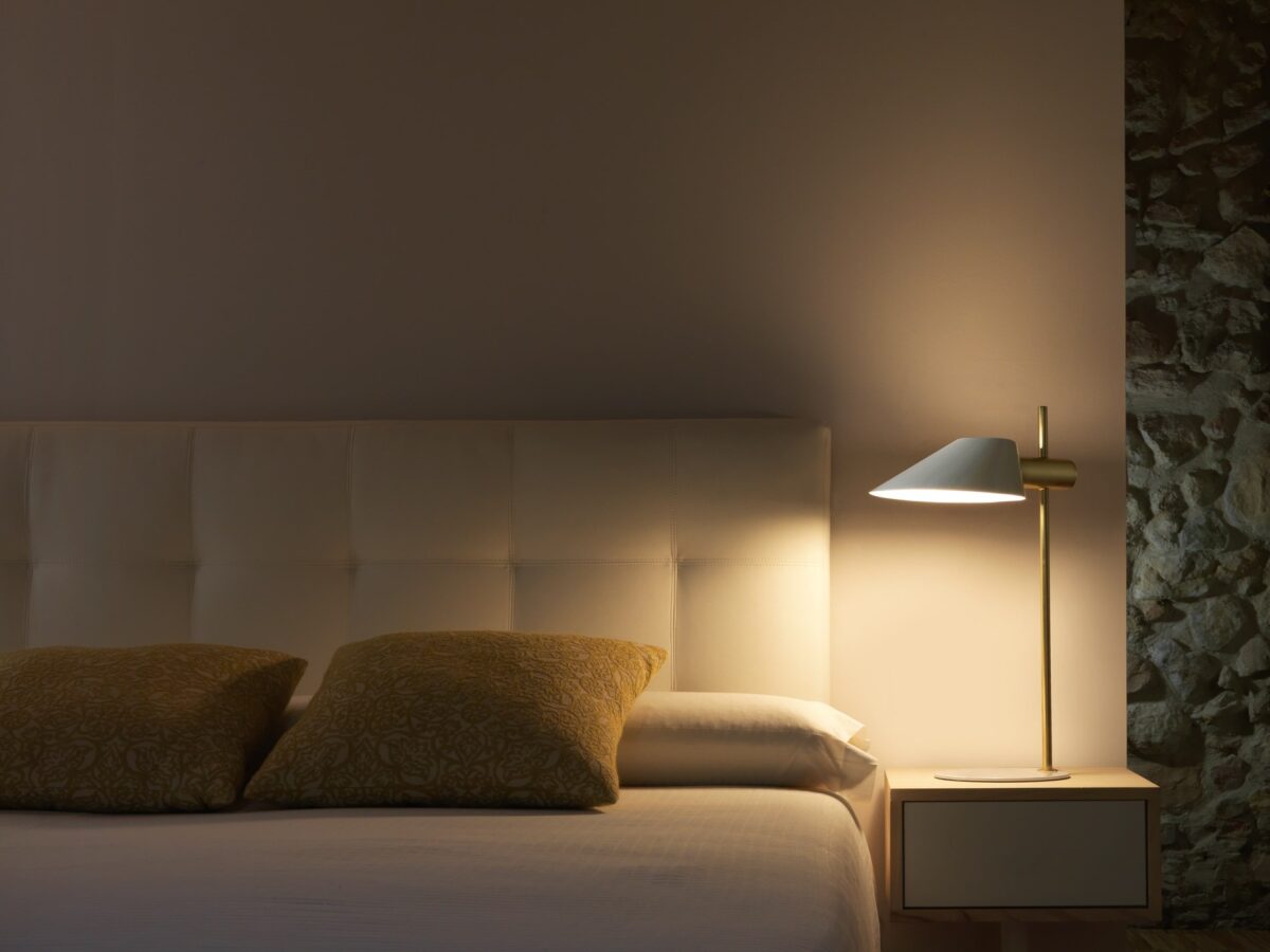 Aromas Lampa stolikowa COHEN GOLD metal