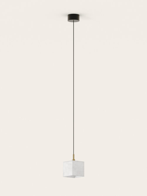 Lampa wisząca Cubic szer. 10 cm klosz alabaster / czarny metal